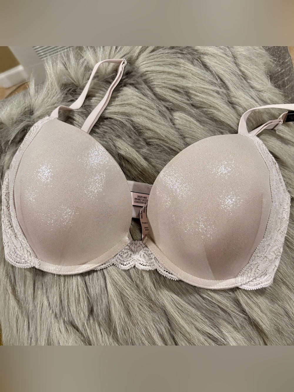 NWT Victoria’s Secret bra 32DD